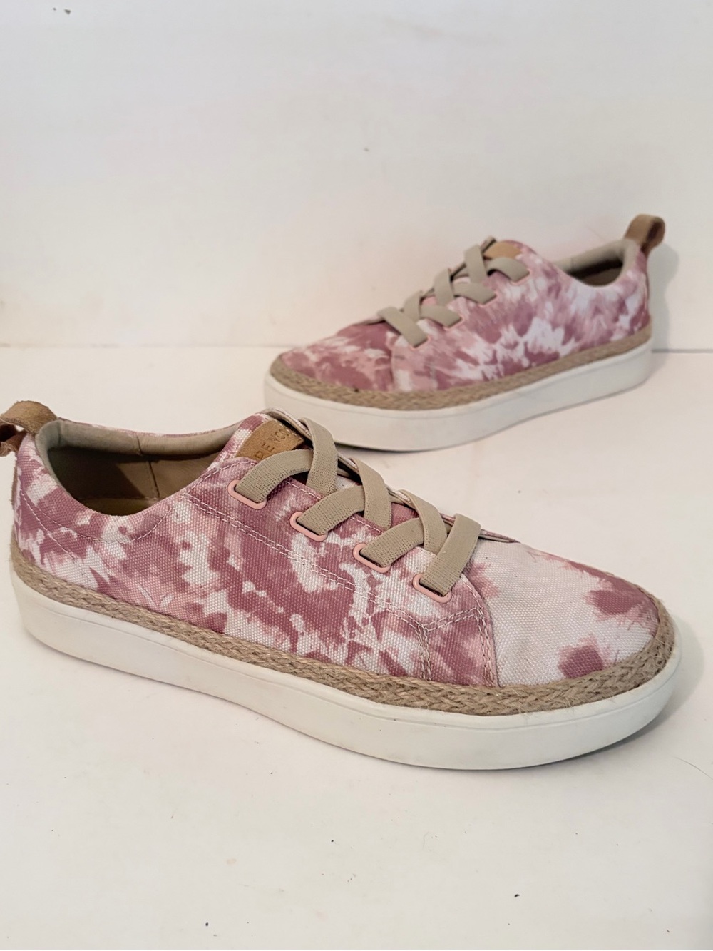Spenco Malibu Pink Blush Tie Dye Canvas Slip On Shoes Sneakers Wide Fit